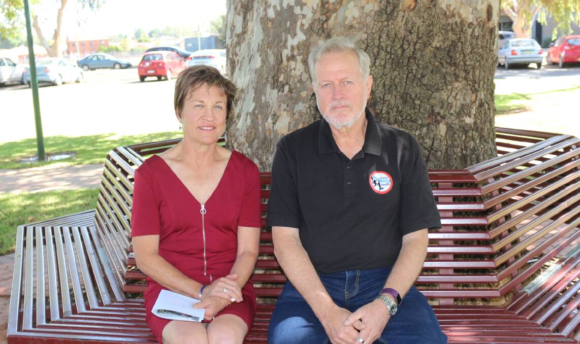 Member for Murray Helen Dalton with Shooters, Fishers and Farmers Party leader Robert Borsak during the 2019 state election. PHOTO: Kenji Sato
