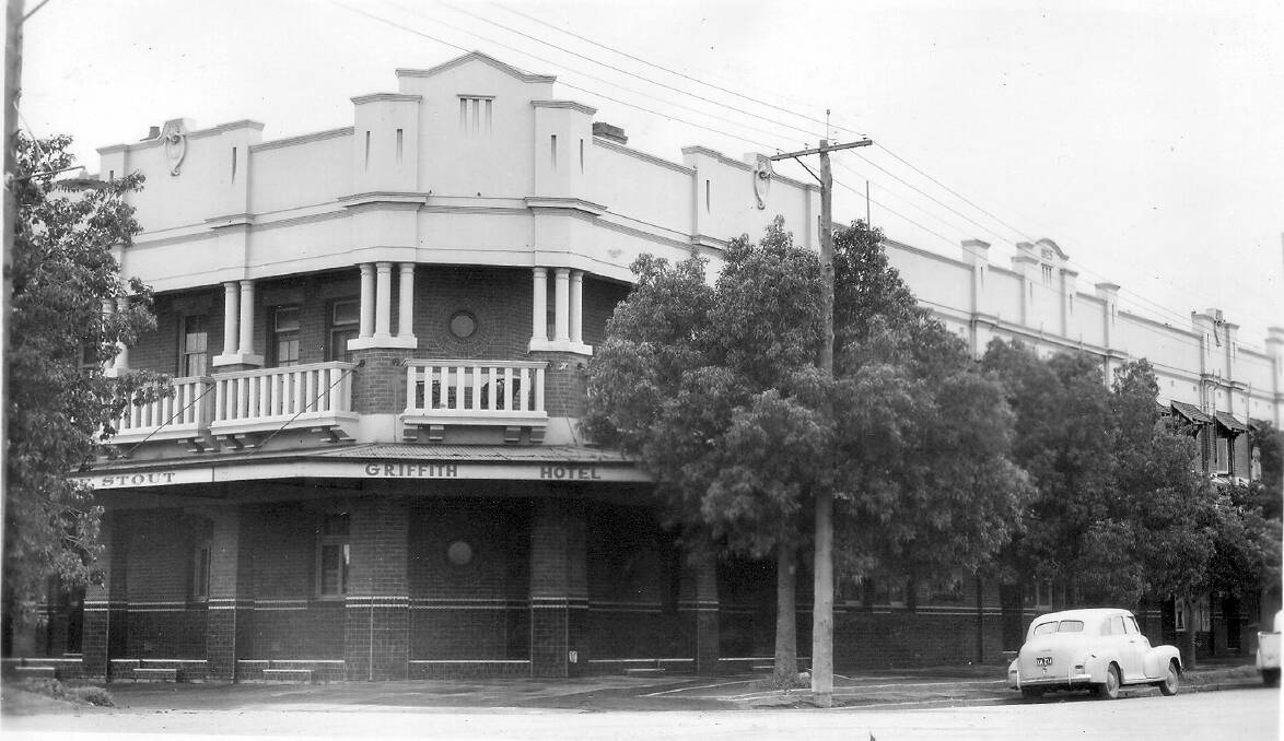 VERANDAH: The Hotel Griffith on the corner of Yambil Street in 1950. Picture: Contributed